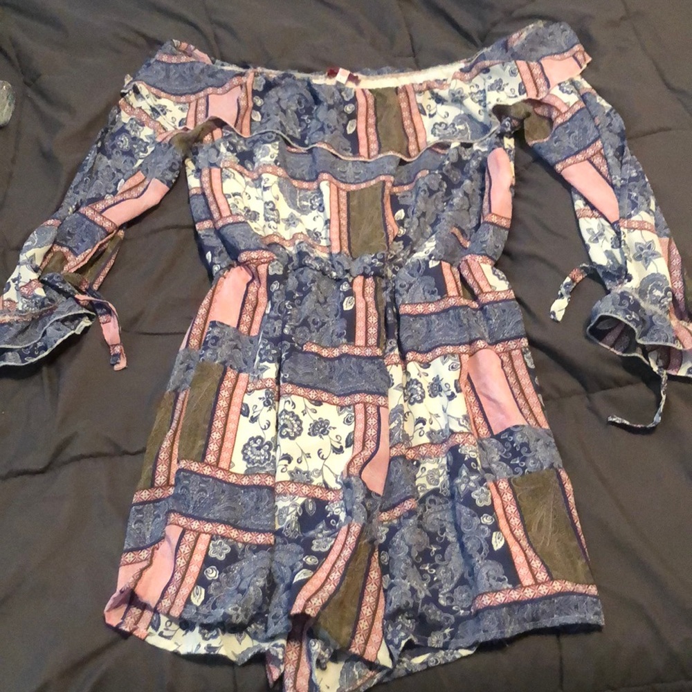 Off the shoulder quarter sleeve romper